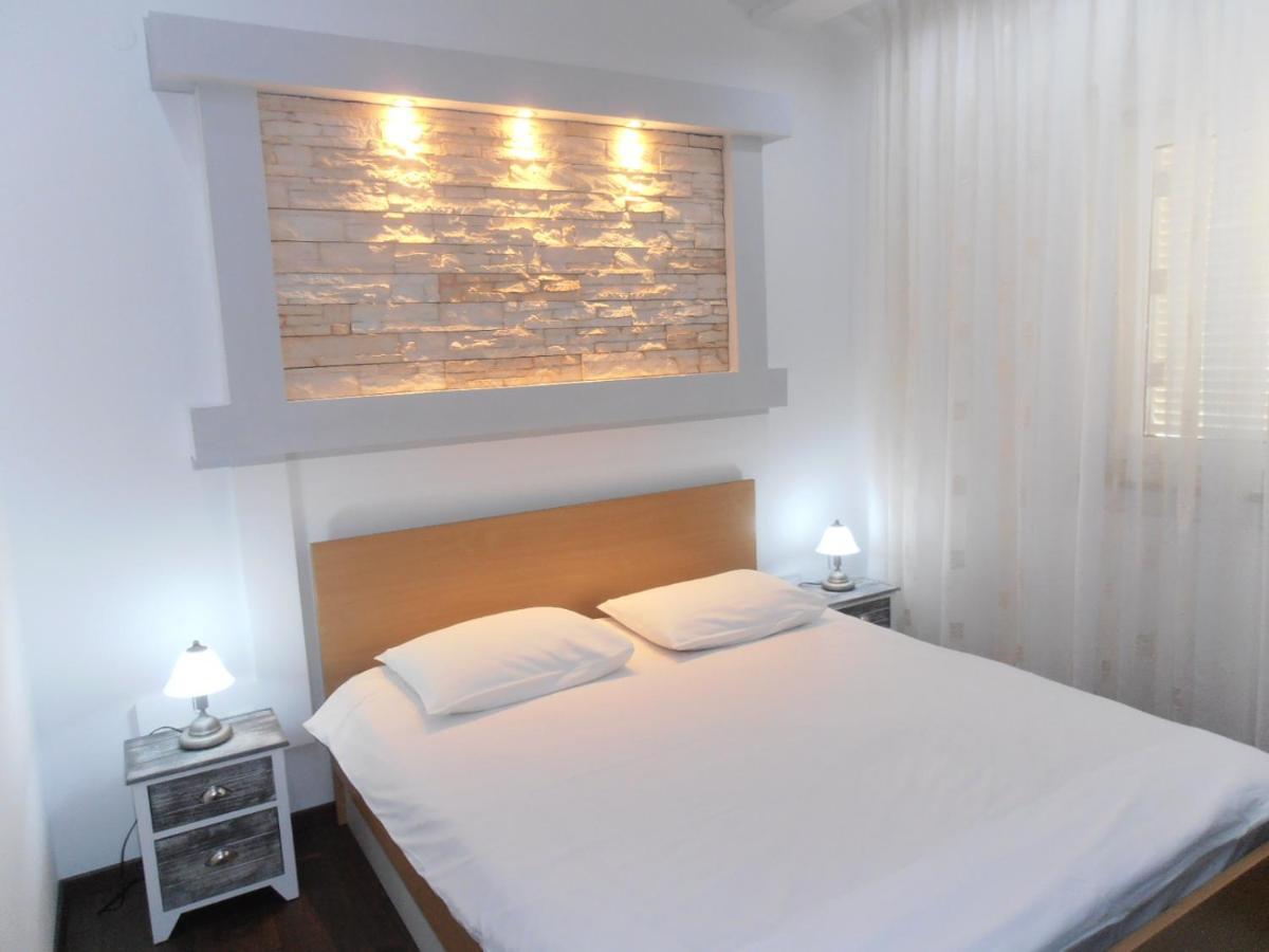Ines 1 Holiday home *